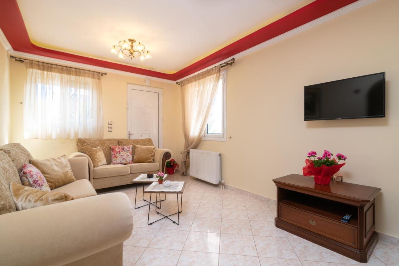 Sosos 2 Bedroom House With Sea View