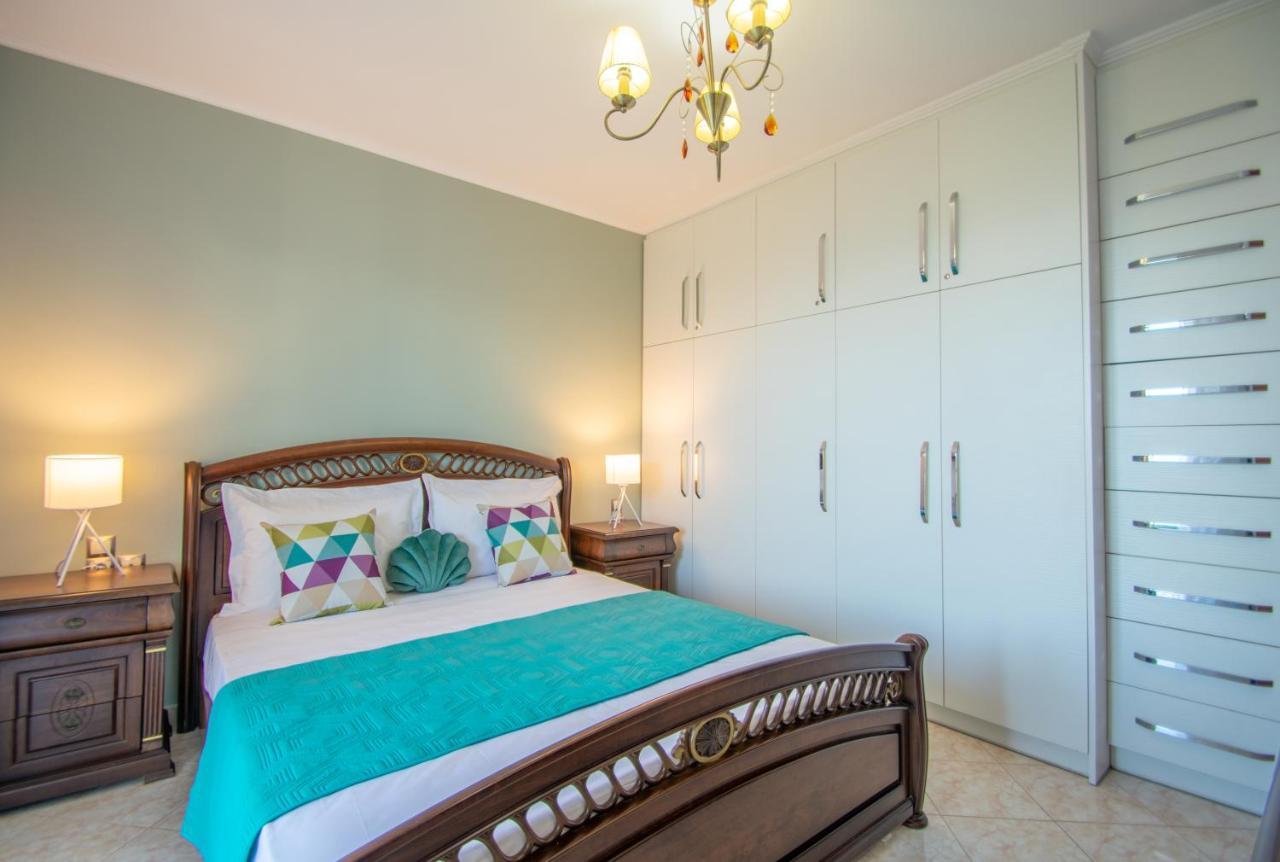 Sosos 2 Bedroom House With Sea View